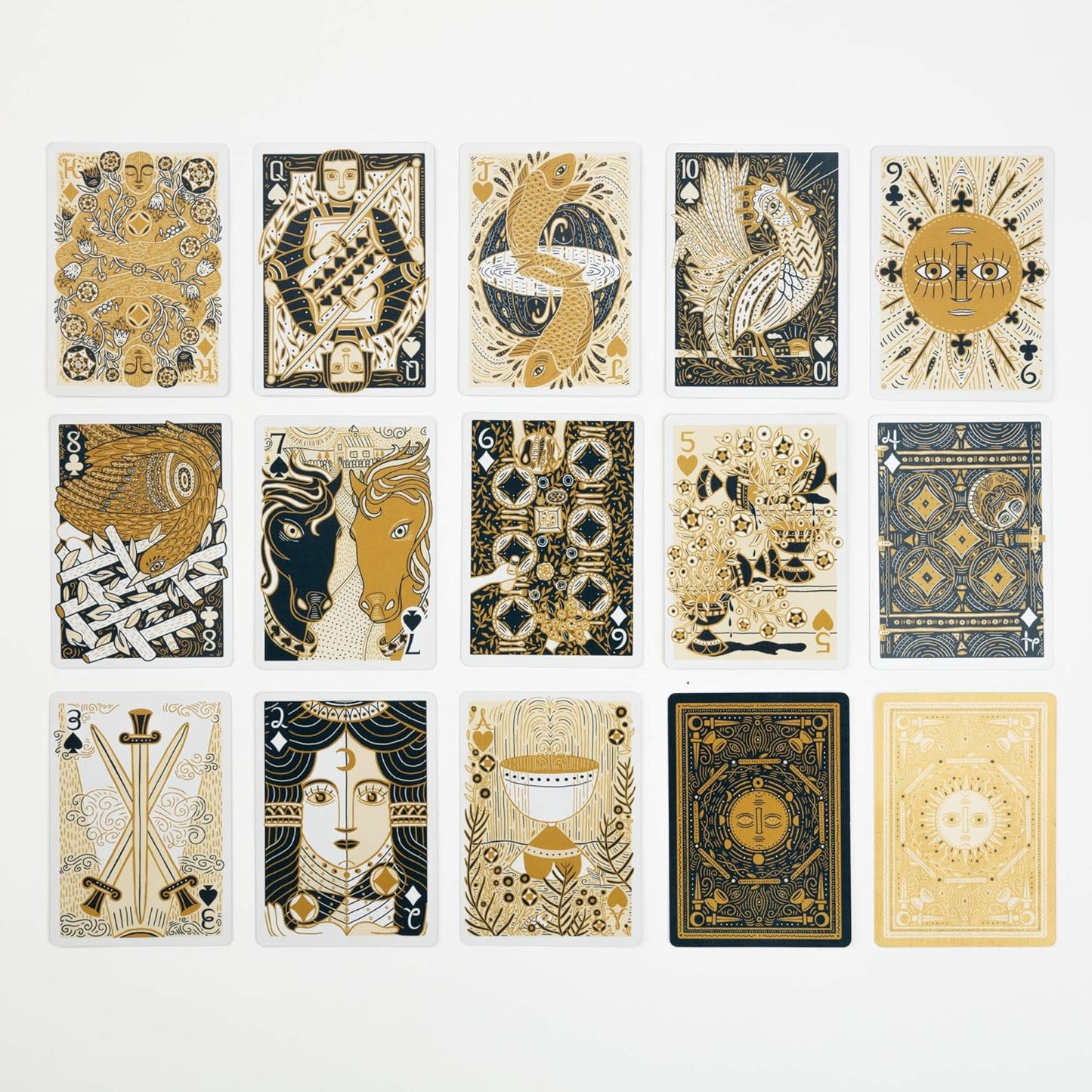 Cartes à jouer illuminées : deux jeux pour les jeux et le tarot