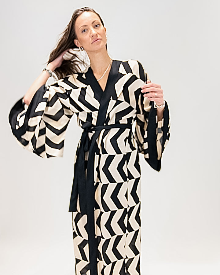 Arrow Kimono